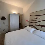 Pensión Lorena 3*