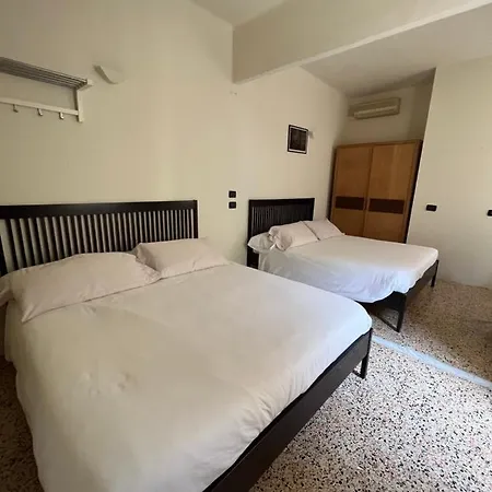 Guest house Locanda Lorena 3*