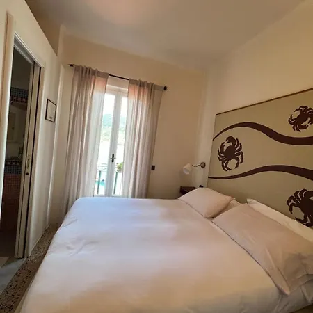 Guest house Locanda Lorena 3*
