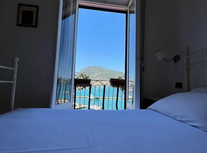 Lorena 招待所 韦内雷港