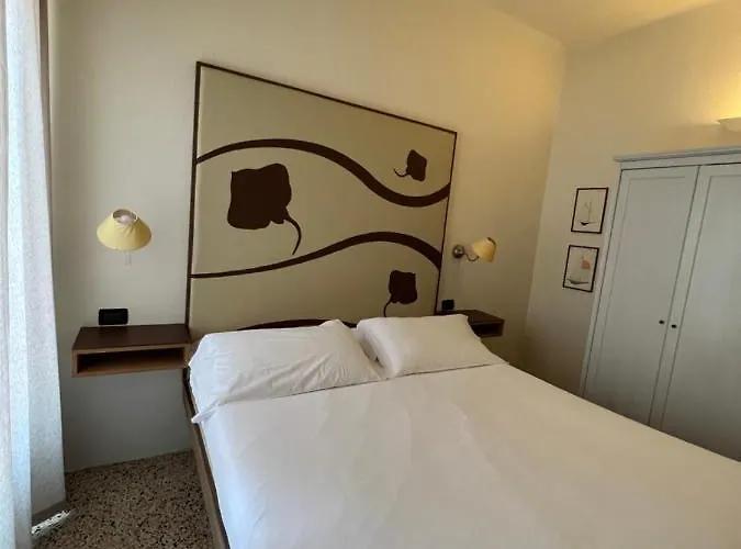 Lorena 3* 韦内雷港