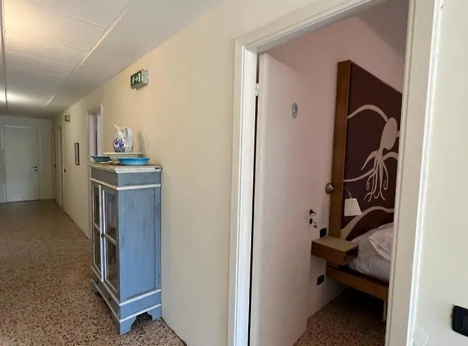 Lorena 招待所 韦内雷港