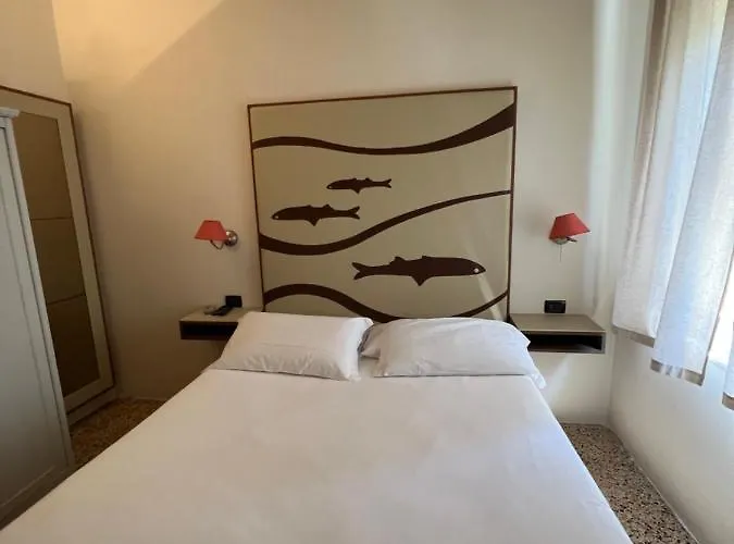 Lorena 招待所 韦内雷港