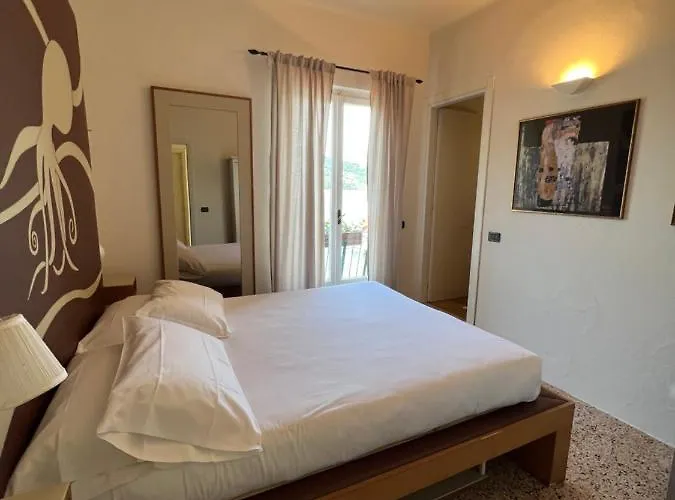 Lorena 招待所 韦内雷港